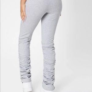 SHEIN stacked jeggings🤍(NEVER WORN)